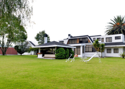 VILLA ESCONDIDA